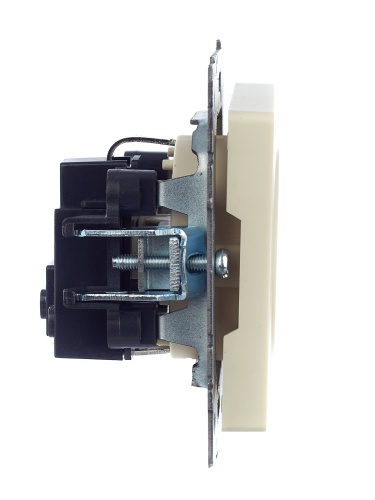 BRITE Розетка 1-местная с заземлением без защитных шторок 16А РС11-1-0-БрКр бежевый | код BR-R11-16-K10 | IEK фото 8