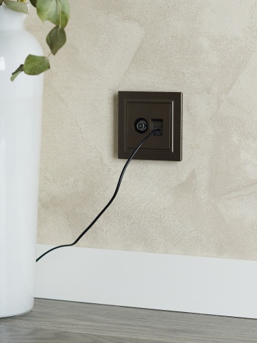 BRITE Розетка двойная TV+RJ45 кат.5E РТВ/РК12-БрТБ темная бронза | код BR-AK20-1-K45 | IEK фото 6