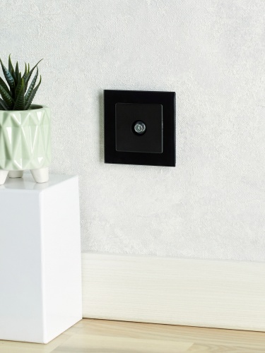 BRITE Розетка TV проходная РТВ10-0-БрЧ черный | код BR-A10-P-K02 | IEK фото 4