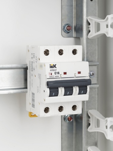ARMAT Автоматический выключатель M06N 3P C 16А | код AR-M06N-3-C016 | IEK  фото 2