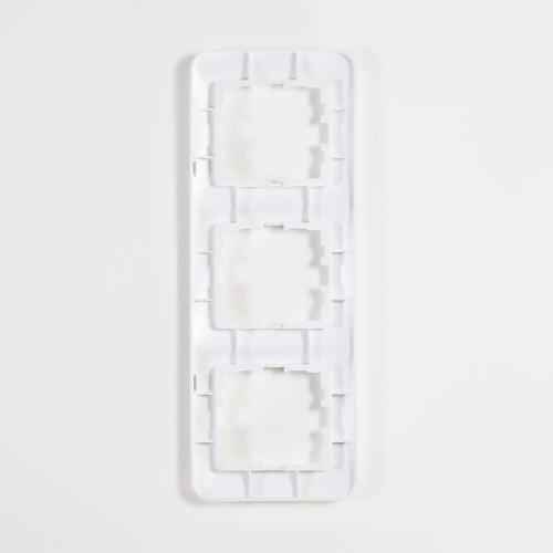 Рамка 3-м Karina Life вертикал. жемчуж./бел. перламутр LEZARD 708-3000-153 фото 3