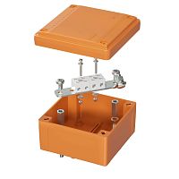 Коробка пластиковая FS с гладкими стенками и клеммниками IP56 100х100х50мм 4р 450V 6A 4мм.кв | код FSB10404 | DKC
