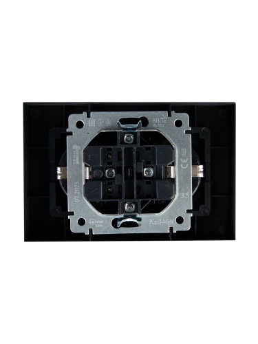 BRITE Розетка 2-местная с заземлением с защитными шторками 16А в сборе РСш12-3-БрМ маренго | код BR-R24-16-K35-F | IEK фото 5 BRITE Розетка 2-местная с заземлением с защитными шторками 16А в сборе РСш12-3-БрМ маренго | код BR-R24-16-K35-F | IEK фото 5