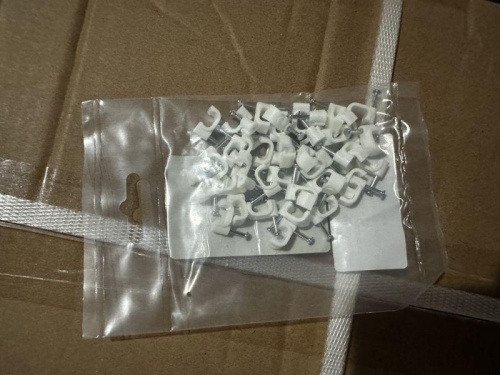 Скоба плоская d8мм V02-6W-2-08-050 пластик. (уп.50шт) Volsten 9560 фото 4