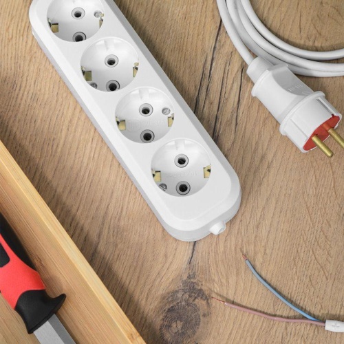 Колодка 4 гнезда c заземлением | код 11-8707 | REXANT фото 3