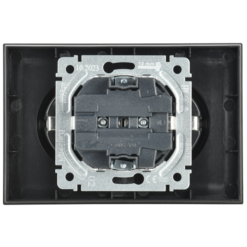 BRITE Розетка 2-местная с заземлением с защитными шторками 16А в сборе РСш12-3-БрЧ черный | код BR-R24-16-K02-F | IEK фото 6