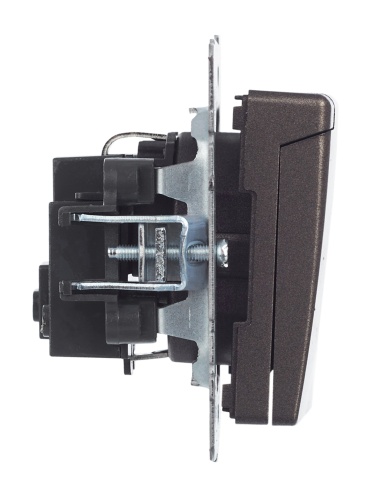 BRITE Розетка 1-местная с заземлением с защитными шторками и крышкой 16А IP20 РСбш10-3-БрТБ темная бронза | код BR-R16-16-K45 | IEK фото 9