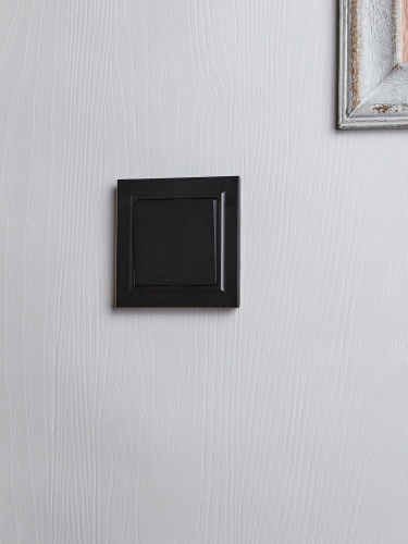 BRITE Выключатель 1-клавишный проходной 10А ВС10-1-6-БрЧ черный | код BR-V12-0-10-K02 | IEK фото 4