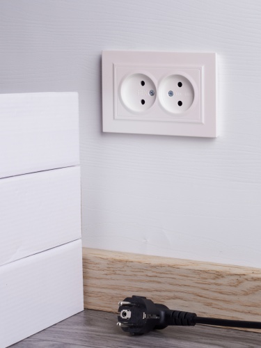 Розетка 2-м СП BRITE РС12-2-БрЖ 10А в сборе без заземл. без защ. шторок жемчуж. | код BR-R20-10-K36-F | IEK фото 2