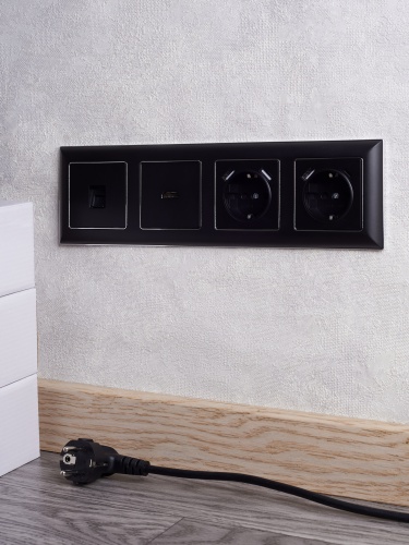 Рамка 4-м BRITE РУ-4-Бр хром/черн. | код BR-M42-12-2-K23 | IEK фото 5