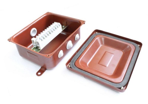 Коробка КМ 43-10 У3 IP43 ступенчатый ПВХ-ввод ГОФРОМАТИК zeta30338 Коробка КМ 43-10 У3 IP43 ступенчатый ПВХ-ввод ГОФРОМАТИК zeta30338