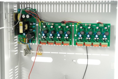 Источник вторичного электропитания SKAT-V.16 16*1,5А / 8*1А, под 2 АКБ 26Ач | код 835 | Бастион фото 11