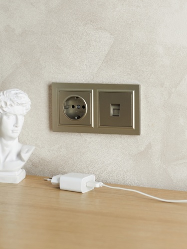 BRITE Рамка 2-местная IP44 РУ-2-БрШ-44 шампань | код BR-M22-44-K37 | IEK фото 3