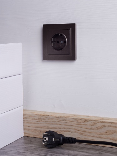 BRITE Роз. с з/к/ш 16А в сб. РСР14-1-0-БрТБ бр. IEK | код BR-R14-16-K45-F | IEK фото 3