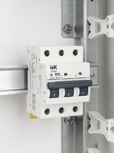 ARMAT Автоматический выключатель M06N 3P B 32А | код AR-M06N-3-B032 | IEK  фото 10