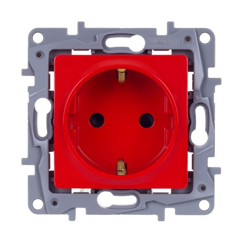 Розетка с заземлением - Legrand Etika - со шторками 16А 250В винтовые зажимы - красный | код 672722 | Legrand