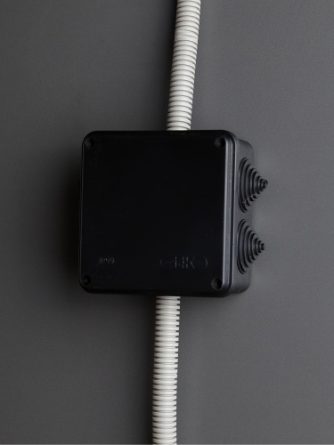 Коробка расп. КМ41234 100х100х50мм IP55 6 вв. черная IEK | код UKO11-100-100-050-K02-55 | IEK фото 2
