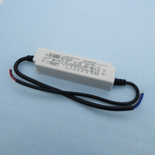 Источник питания AC-DC, 25Вт, вход 90…305В AC, 47…63Гц /127…431В DC, выход 36В/0.7А, ККМ, изоляция 3750В AC, IP67, в кожухе 148х40х32мм, -40…+70С | код LPF-25-36 | MeanWell
